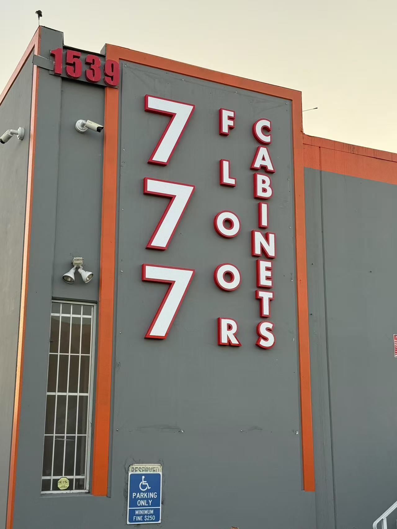 777 Flooring and Cabinet storefront